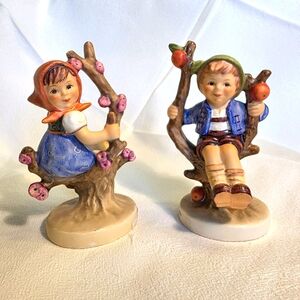 Vintage Goebel Hummel Apple Tree Boy And Apple Tree Girl Pair TMK 6 And 5